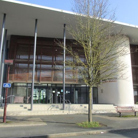 巴山公园多米蒂公寓 Châteauroux 外观 照片