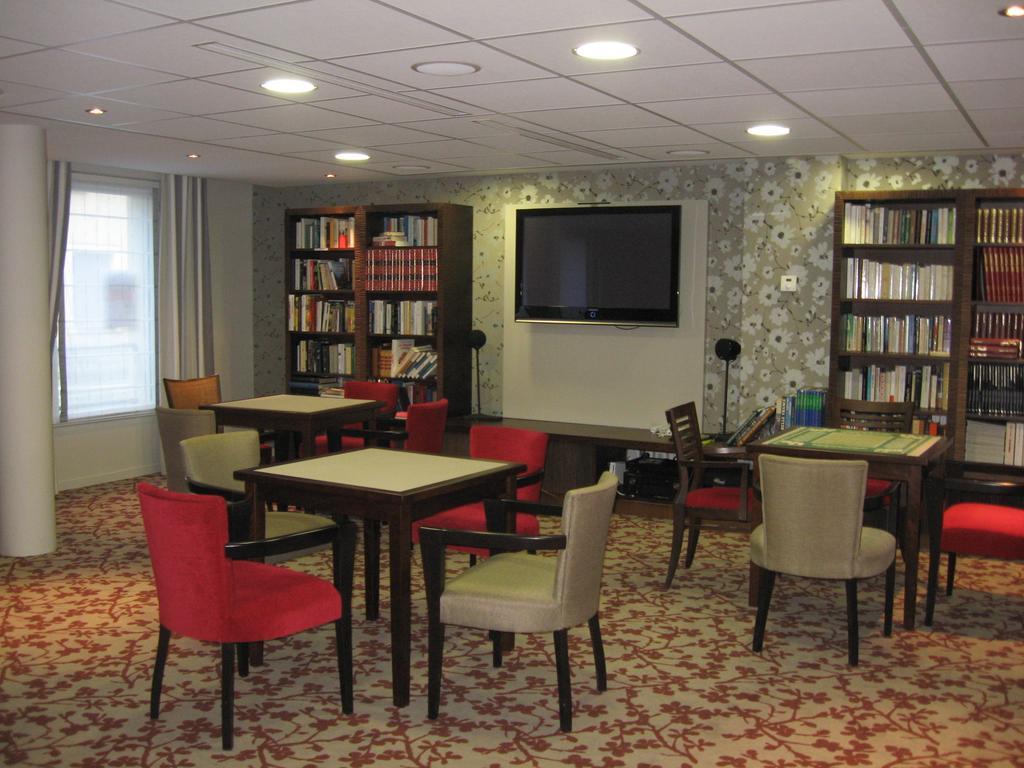 巴山公园多米蒂公寓 Châteauroux 外观 照片