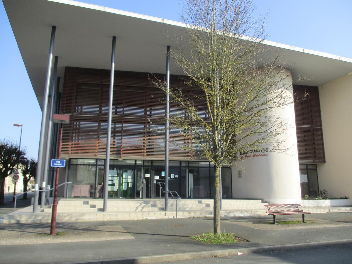 巴山公园多米蒂公寓 Châteauroux 外观 照片